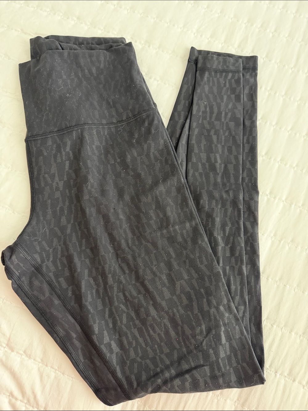 Women’s Lululemon Black Textured High-Waist Leggings